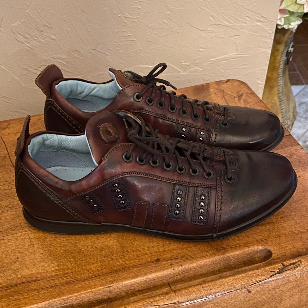 Steve Madden Shoe Mens Sz 10 Brown Leather Casual Lace Up Sneaker Deco Metal Stu - Picture 2 of 8